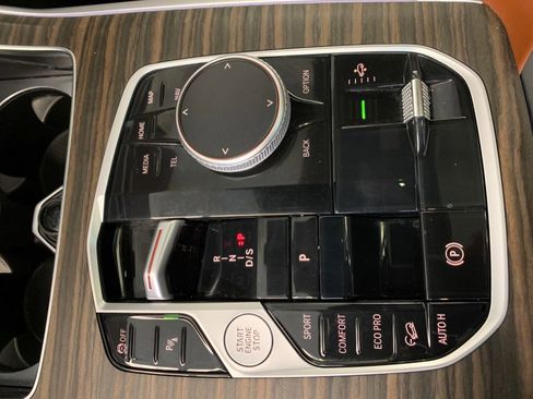 Used 2023 BMW X7 xDrive40i w/ M Sport Package image 42