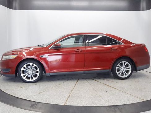 Used 2013 Ford Taurus SEL AWD/4WD image 2