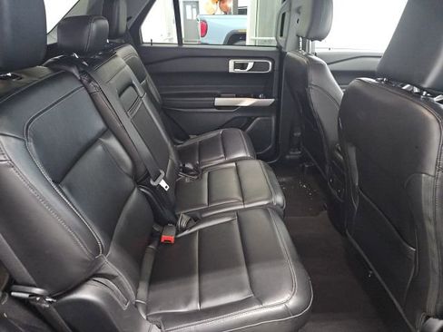 Used 2023 Ford Explorer XLT w/ Equipment Group 202A AWD/4WD image 14