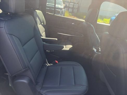 Used 2026 Chevrolet Traverse LT FWD image 30