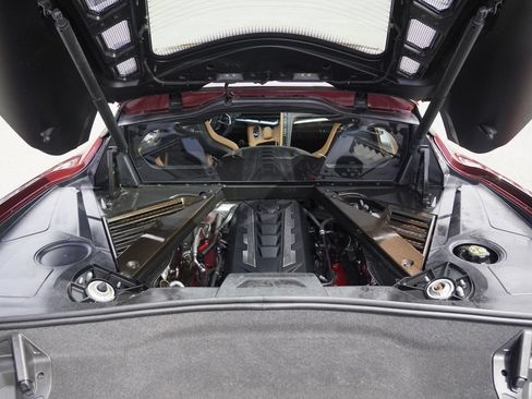Used 2020 Chevrolet Corvette Stingray Preferred Cpe w/ 2LT Preferred Equipment Group RWD image 34