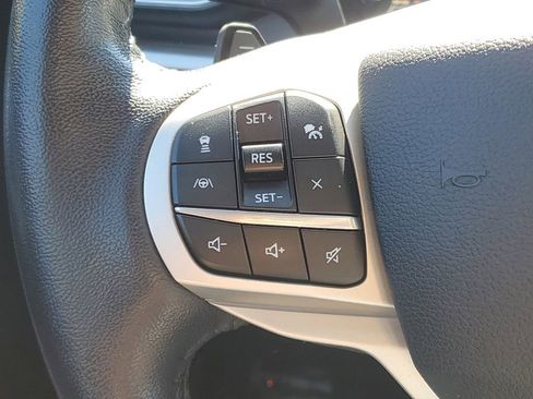 Used 2020 Ford Explorer XLT w/ Equipment Group 202A image 16