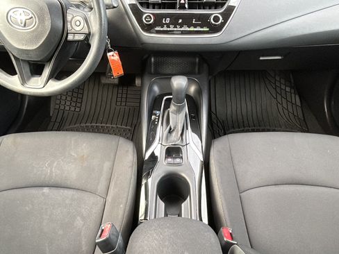 Used 2021 Toyota Corolla LE FWD image 15