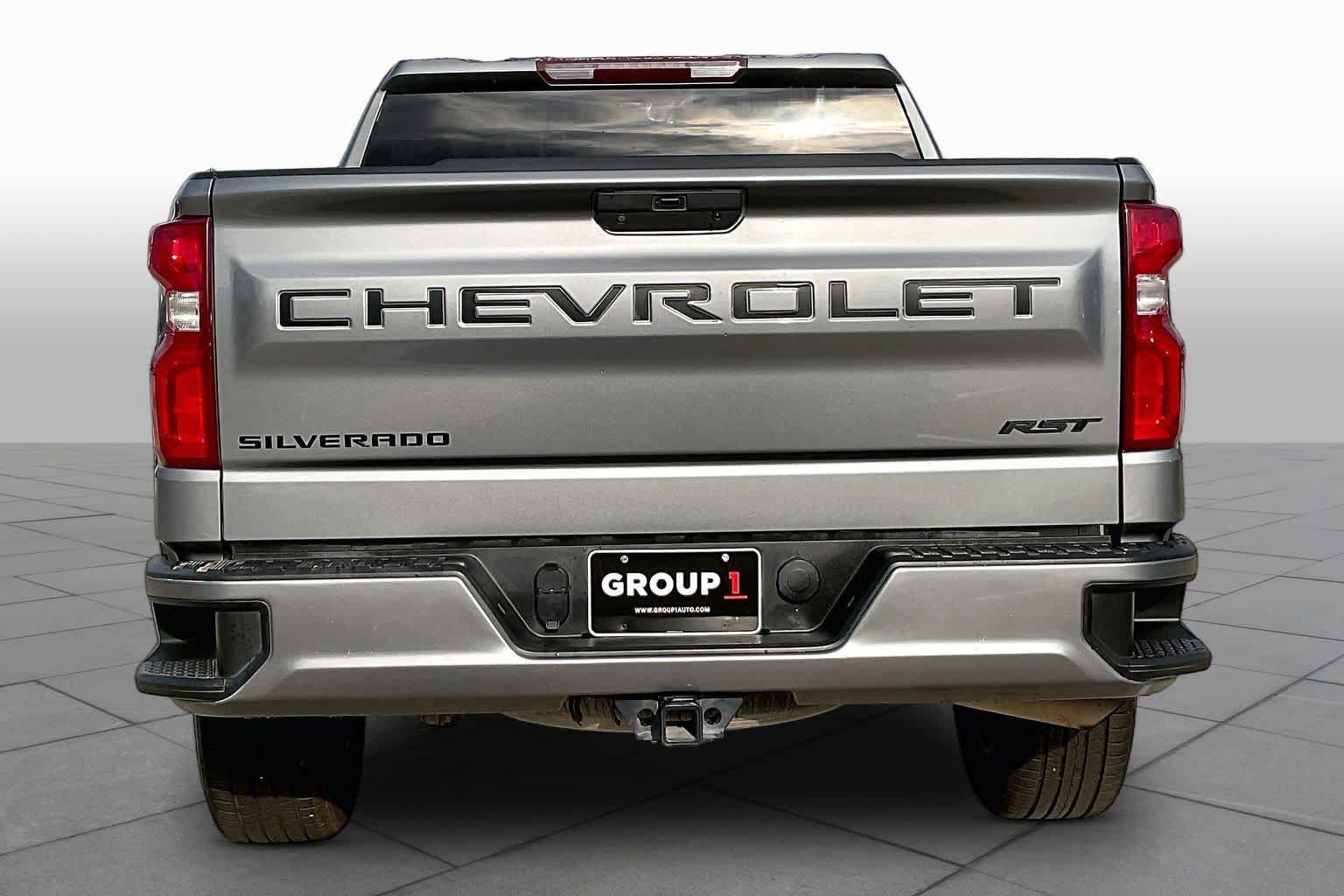 Used 2021 Chevrolet Silverado 1500 RST w/ LPO, Dark Essentials Package RWD image 5