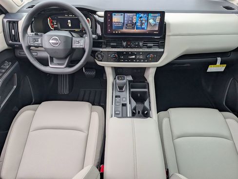 New 2026 Nissan Pathfinder SL FWD image 8