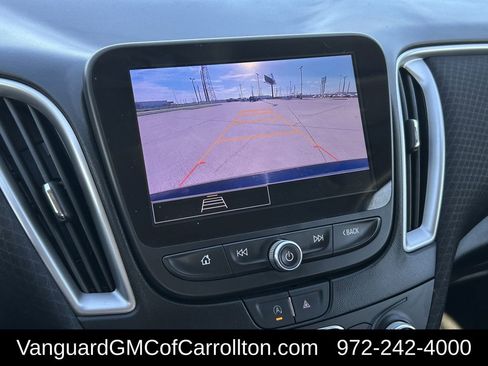 Used 2025 Chevrolet Malibu LT FWD image 14