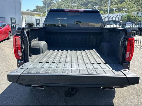 Certified 2025 GMC Sierra 1500 Denali image 31
