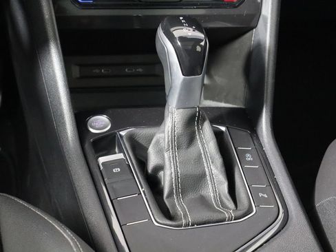 Used 2023 Volkswagen Tiguan SE R-Line FWD image 28