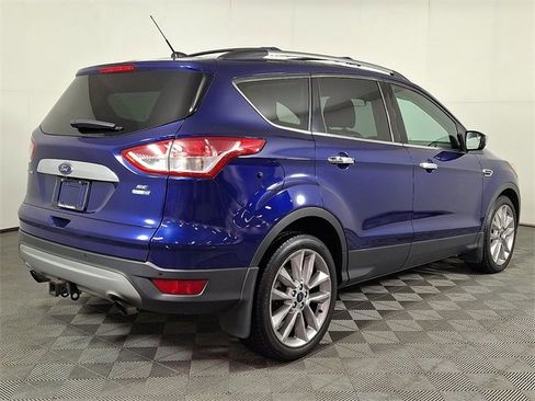Used 2016 Ford Escape SE w/ SE Chrome Package image 9