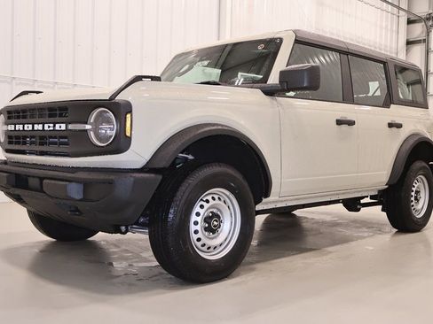 New 2026 Ford Bronco 4-Door image 5