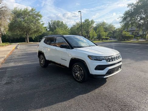 Used 2022 Jeep Compass Limited w/ Elite Group AWD/4WD image 6