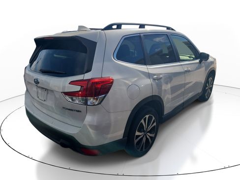 Used 2023 Subaru Forester Limited AWD/4WD image 9