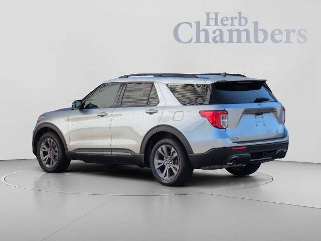 Certified 2022 Ford Explorer XLT w/ Equipment Group 202A AWD/4WD image 3