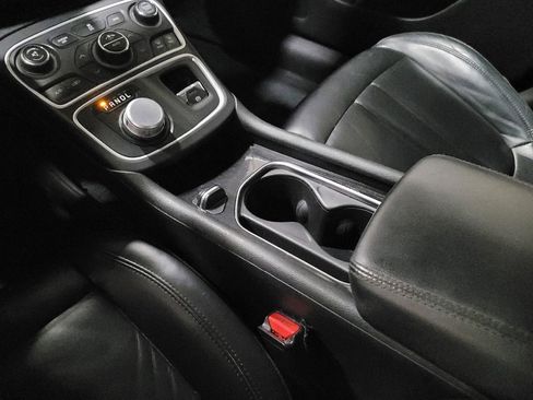 Used 2015 Chrysler 200 C FWD image 26