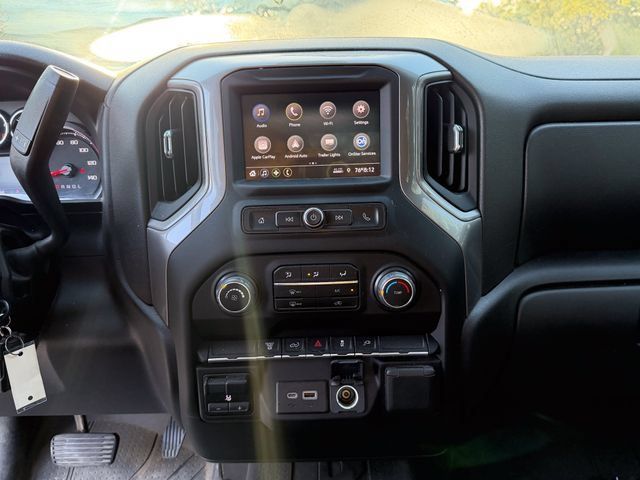 Used 2022 Chevrolet Silverado 2500 Custom w/ Custom Value Package AWD/4WD image 14