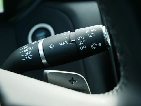 Used 2025 Land Rover Range Rover Velar Dynamic SE image 24