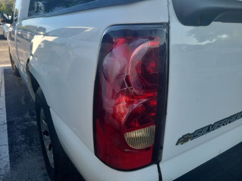 Used 2006 Chevrolet Silverado 1500 LT RWD image 9