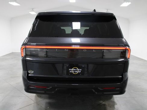 New 2027 Lincoln Navigator L Premier RWD image 7