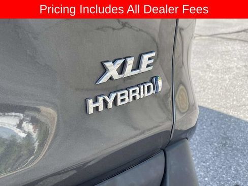 Used 2024 Toyota RAV4 XLE AWD/4WD image 12