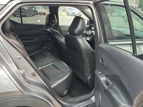 Used 2020 Nissan Kicks SR w/ SR Premium Package FWD image 26