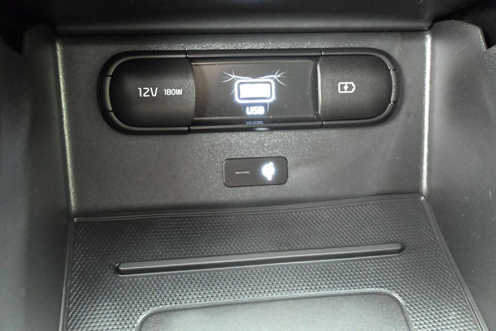 Used 2022 Kia Telluride SX w/ Towing Package FWD image 16
