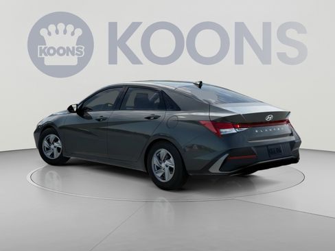 New 2026 Hyundai Elantra SE FWD image 7