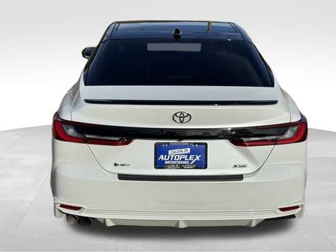 Used 2025 Toyota Camry XSE image 5