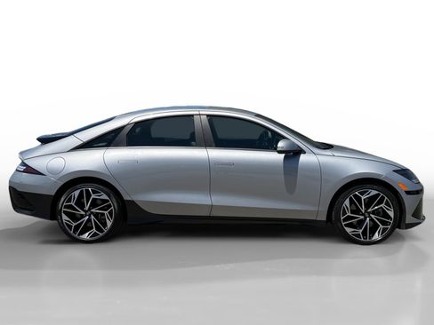 Used 2024 Hyundai Ioniq 6 SEL RWD image 6