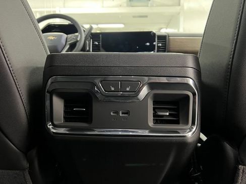 New 2026 Chevrolet Silverado 2500 High Country w/ High Country Premium Package AWD/4WD image 22