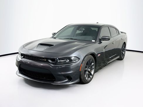 Used 2020 Dodge Charger Scat Pack RWD image 3