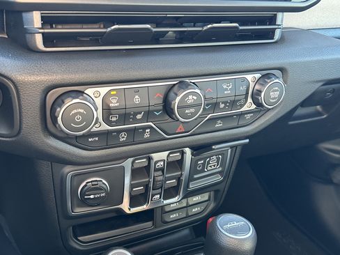 New 2026 Jeep Gladiator Sport image 23