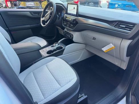 New 2026 Ford Escape Active w/ Cold Weather Package AWD/4WD image 15