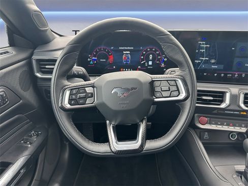Used 2025 Ford Mustang Premium image 13