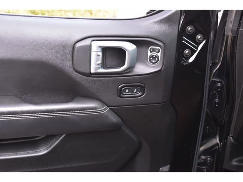 Used 2022 Jeep Wrangler Rubicon image 24