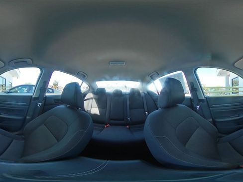 Used 2025 Nissan Altima 2.5 SV FWD image 42