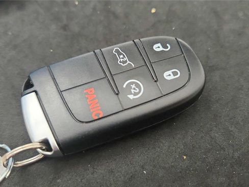 Used 2022 Jeep Grand Cherokee Limited w/ Trailer Tow Group IV image 21