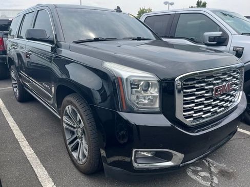 Used 2018 GMC Yukon Denali w/ Denali Ultimate Package AWD/4WD image 2