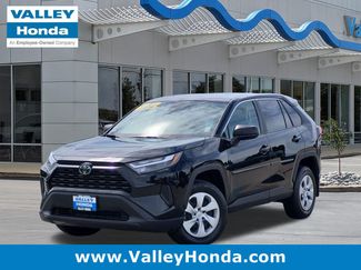 Used 2023 Toyota RAV4 LE AWD/4WD video 1