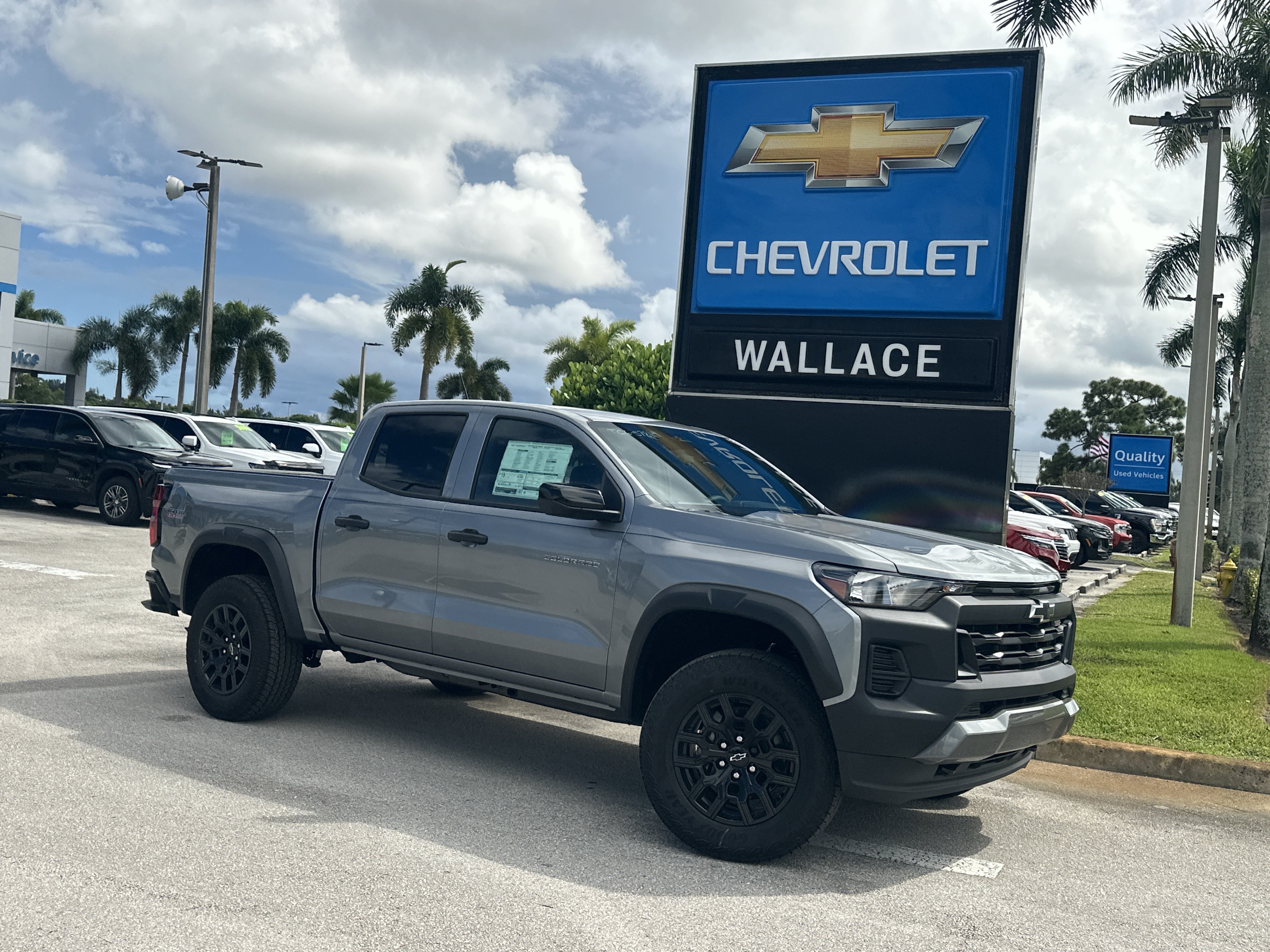 New 2026 Chevrolet Colorado Trail Boss AWD/4WD image 1