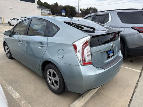 Used 2012 Toyota Prius Four image 7