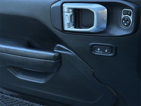 Used 2021 Jeep Wrangler Unlimited Sport image 36