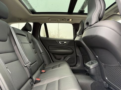 Used 2022 Volvo V60 T5 Cross Country w/ Advanced Package image 48