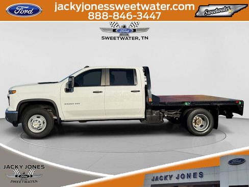 Used 2024 Chevrolet Silverado 3500 W/T w/ WT Convenience Package AWD/4WD image 3
