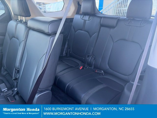 Used 2025 Honda Pilot Touring image 35
