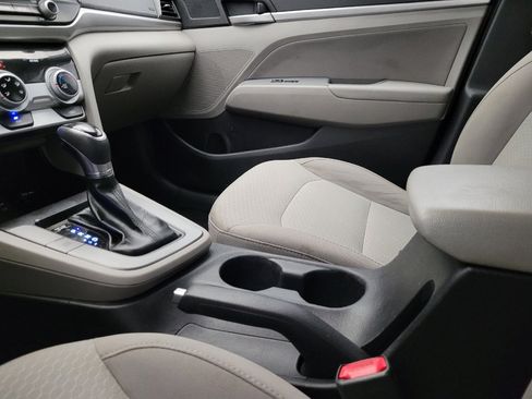 Used 2019 Hyundai Elantra SEL image 26