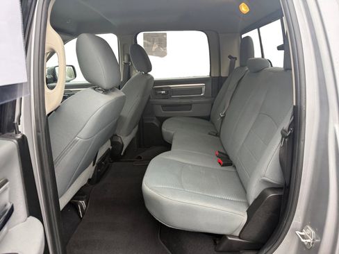 Used 2020 RAM 1500 Classic SLT image 16