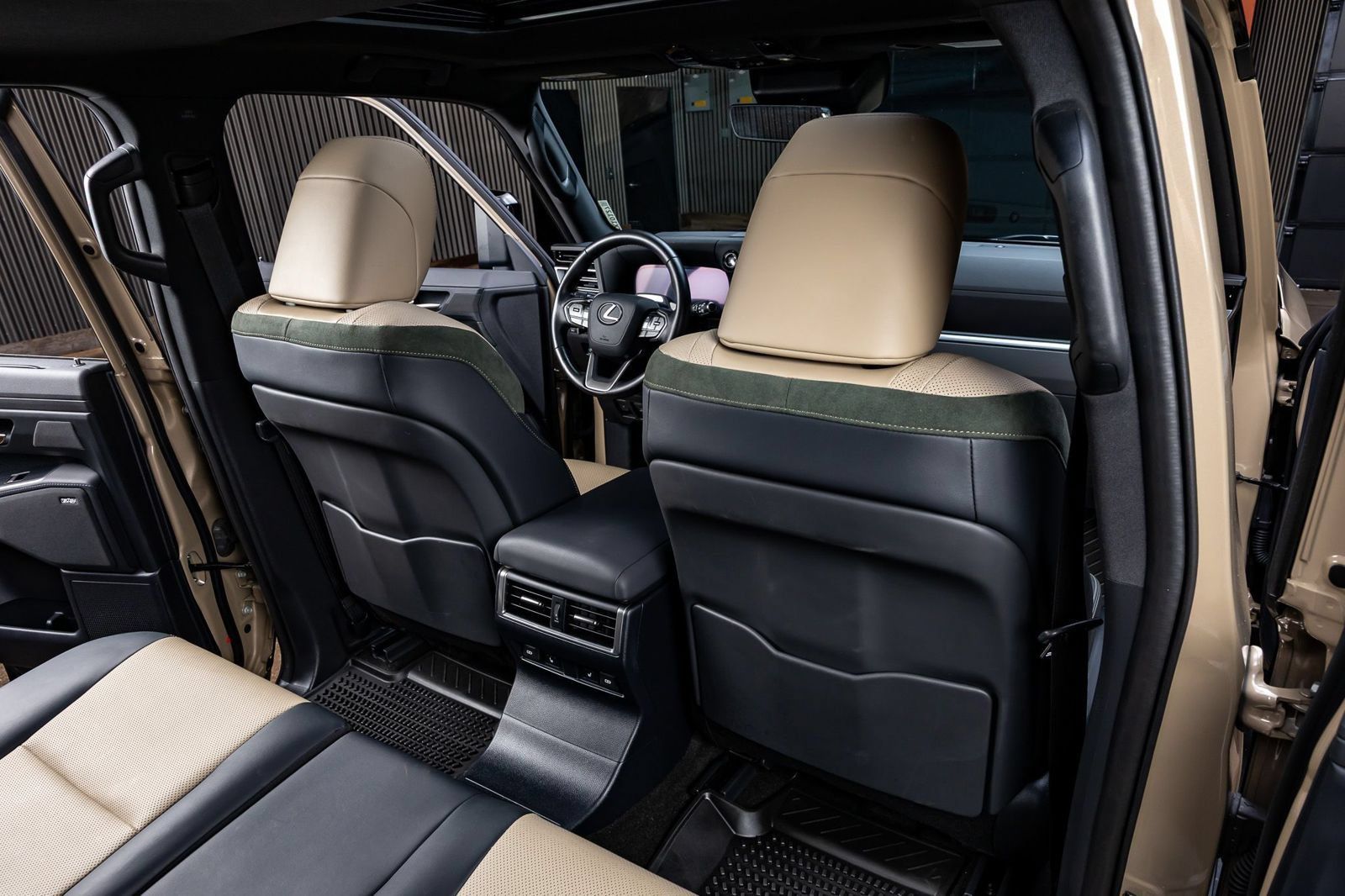 Used 2024 Lexus GX 550 AWD/4WD image 33