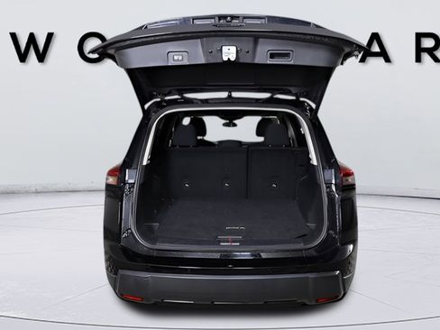 Used 2024 Nissan Rogue SV image 36