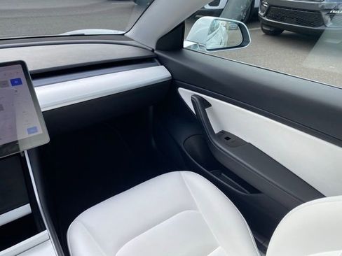 Used 2019 Tesla Model 3 image 31