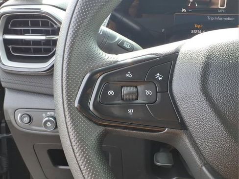 Used 2025 Chevrolet TrailBlazer LT AWD/4WD image 13